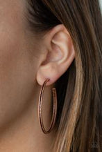 Load image into Gallery viewer, Texture Tempo Copper Hoop Earring
